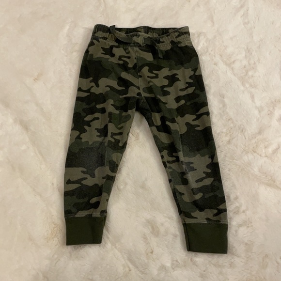Army fatigue pants and white ‘summer fun’ top - Picture 5 of 7